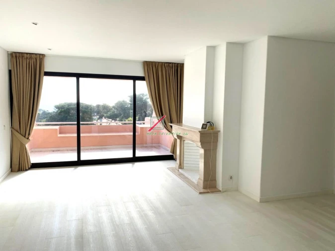 Apartamento T4 para Venda em Cascais e Estoril Foto 8