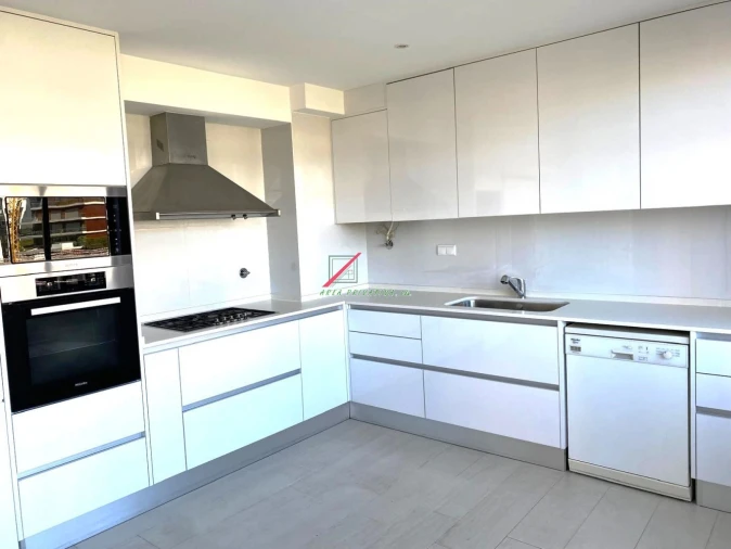 Apartamento T4 para Venda em Cascais e Estoril Foto 15
