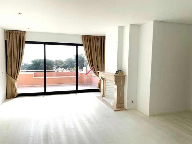 Apartamento T4 para Venda em Cascais e Estoril Foto 4