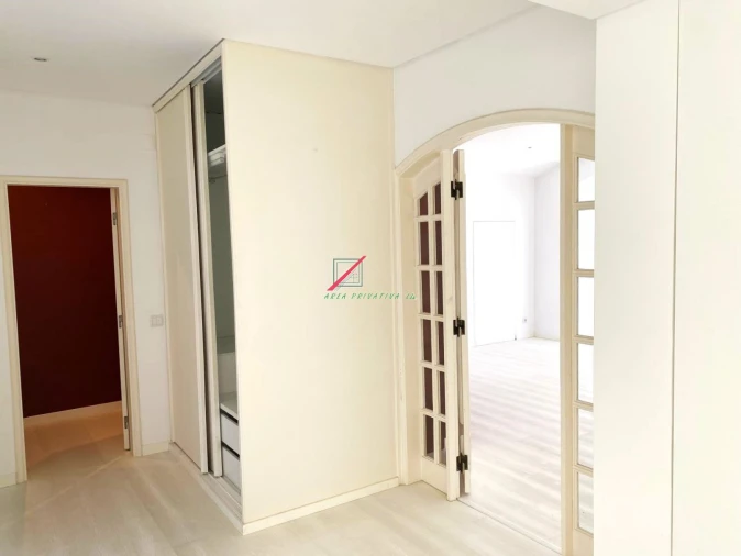 Apartamento T4 para Venda em Cascais e Estoril Foto 1