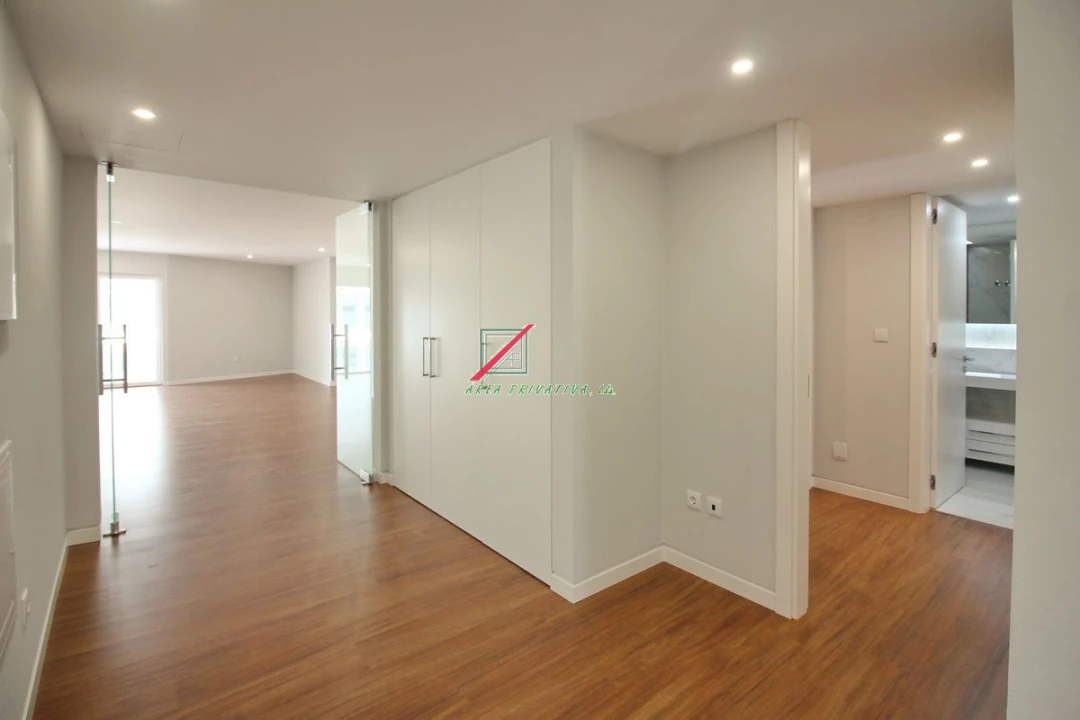 Apartamento T3 para Venda em Carcavelos e Parede Foto 8