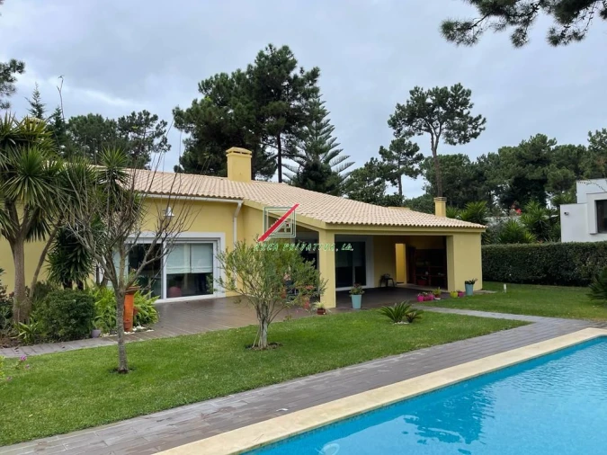 Moradia T5 para Venda em Charneca de Caparica e Sobreda Foto 2