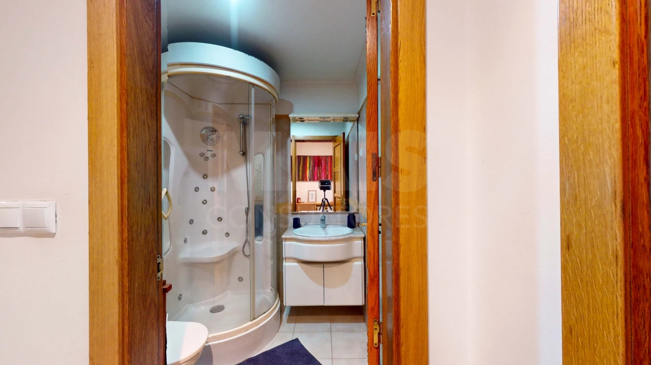 Apartamento para Venda em Costa da Caparica Foto 8