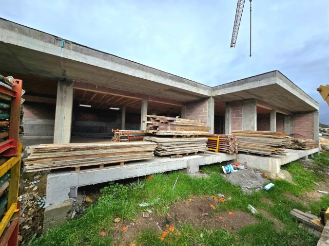 Moradia T3 para Venda em Gemeses Foto 1