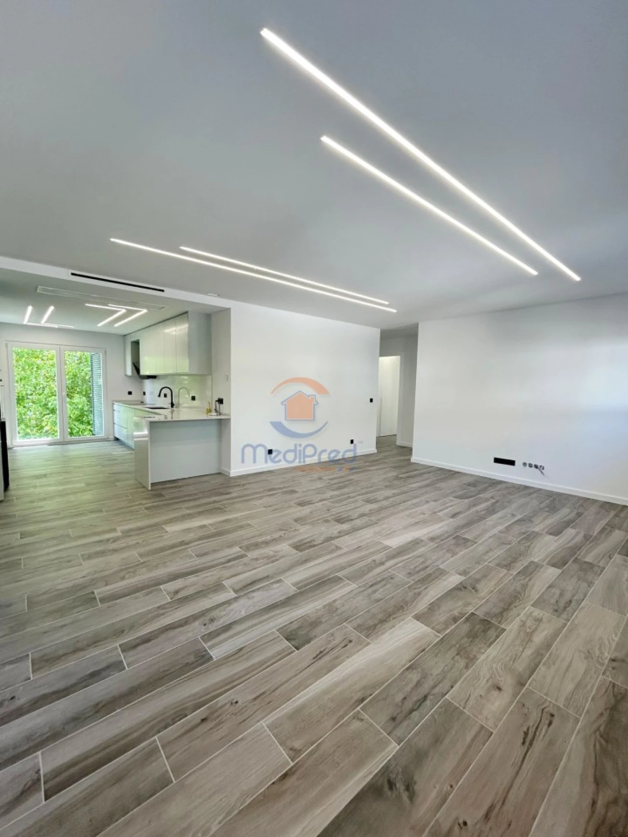 Apartamento T4 para Venda em Santa Iria de Azoia, São João da Talha e Bobadela Foto 15