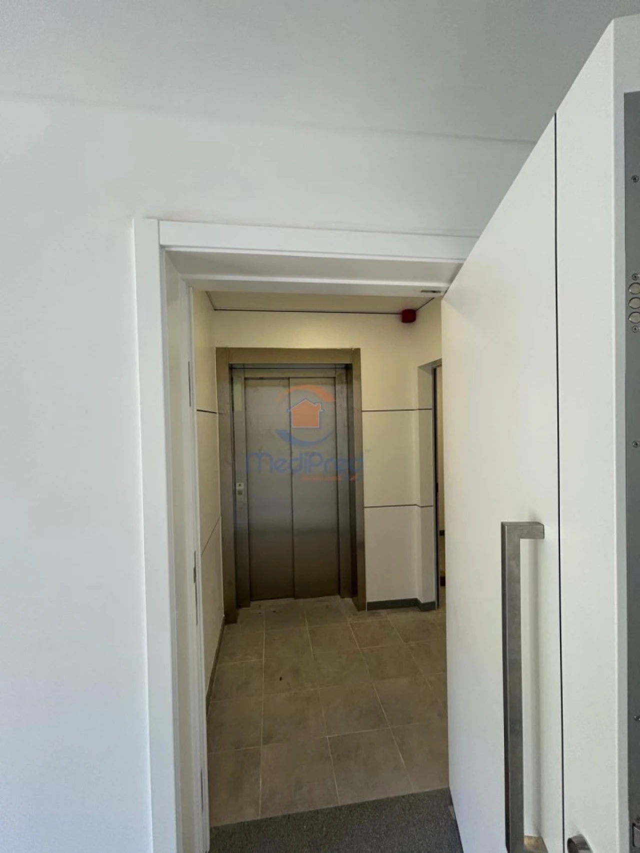 Apartamento T4 para Venda em Santa Iria de Azoia, São João da Talha e Bobadela Foto 3