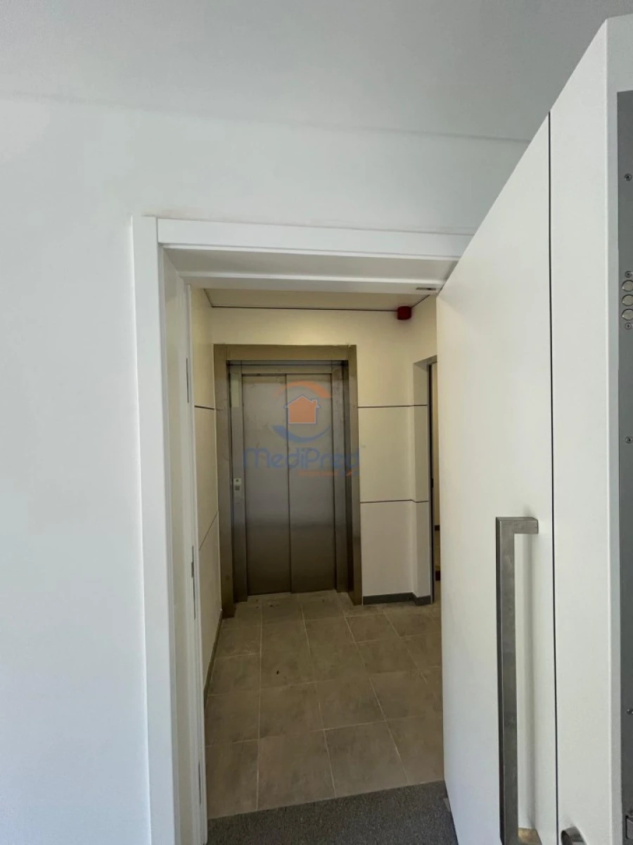 Apartamento T4 para Venda em Santa Iria de Azoia, São João da Talha e Bobadela Foto 3