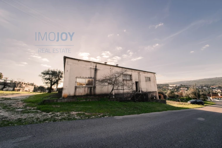 Armazém para Venda em Arrimal e Mendiga