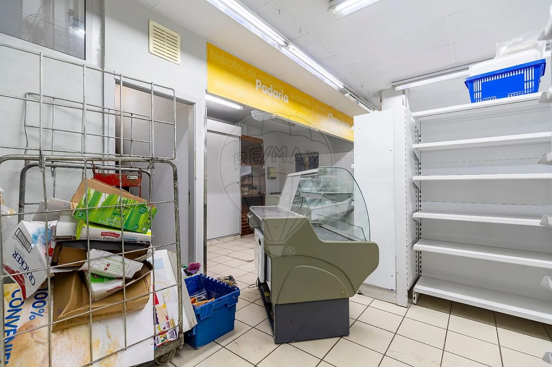 Loja para Venda em Malveira e São Miguel de Alcainça Foto 9