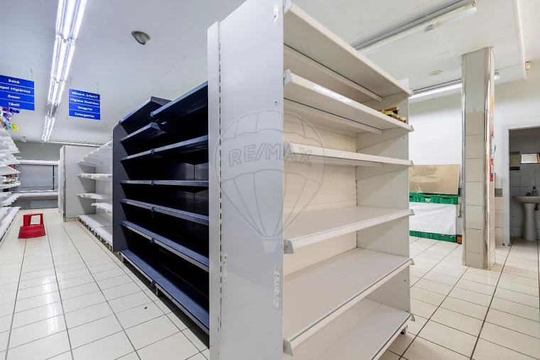 Loja para Venda em Malveira e São Miguel de Alcainça Foto 8