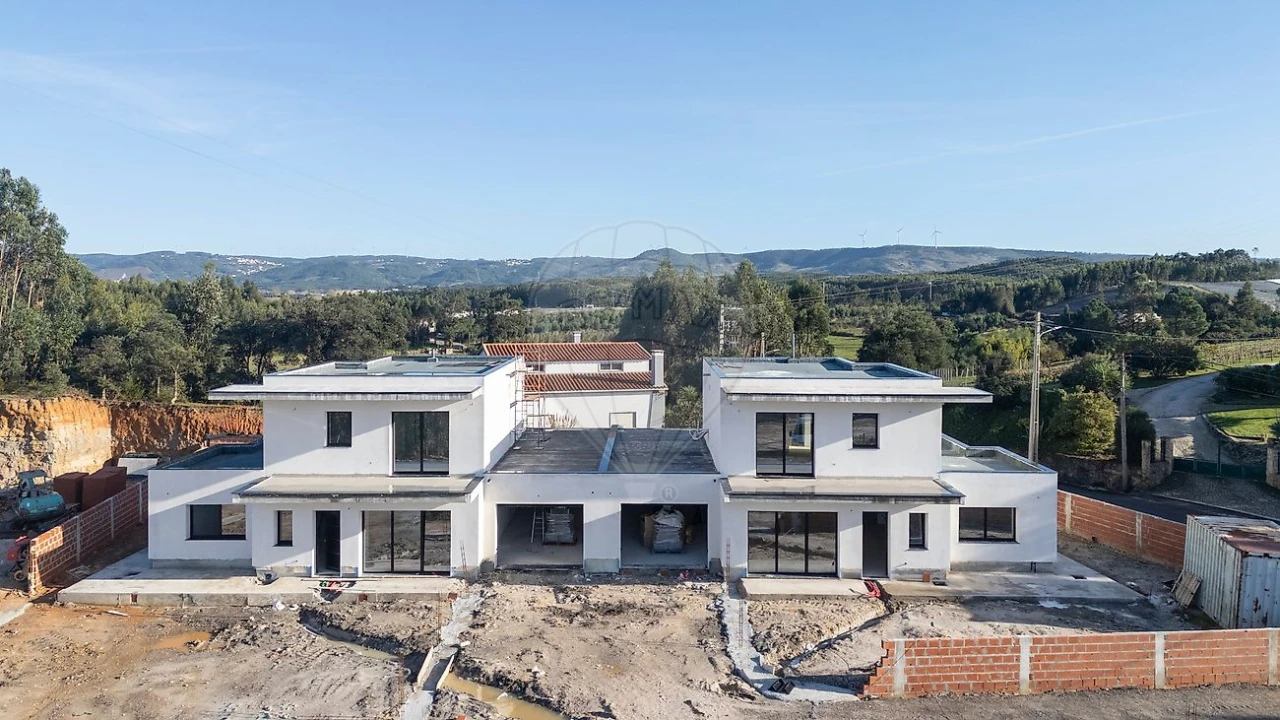 Moradia T4 para Venda em Ramalhal Foto 17