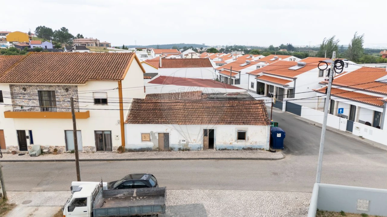 Moradia T2 para Venda em Lamas e Cercal Foto 14