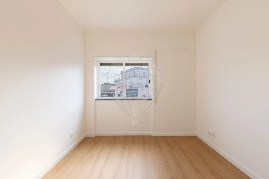 Apartamento T3 para Venda em Bombarral e Vale Covo Foto 7