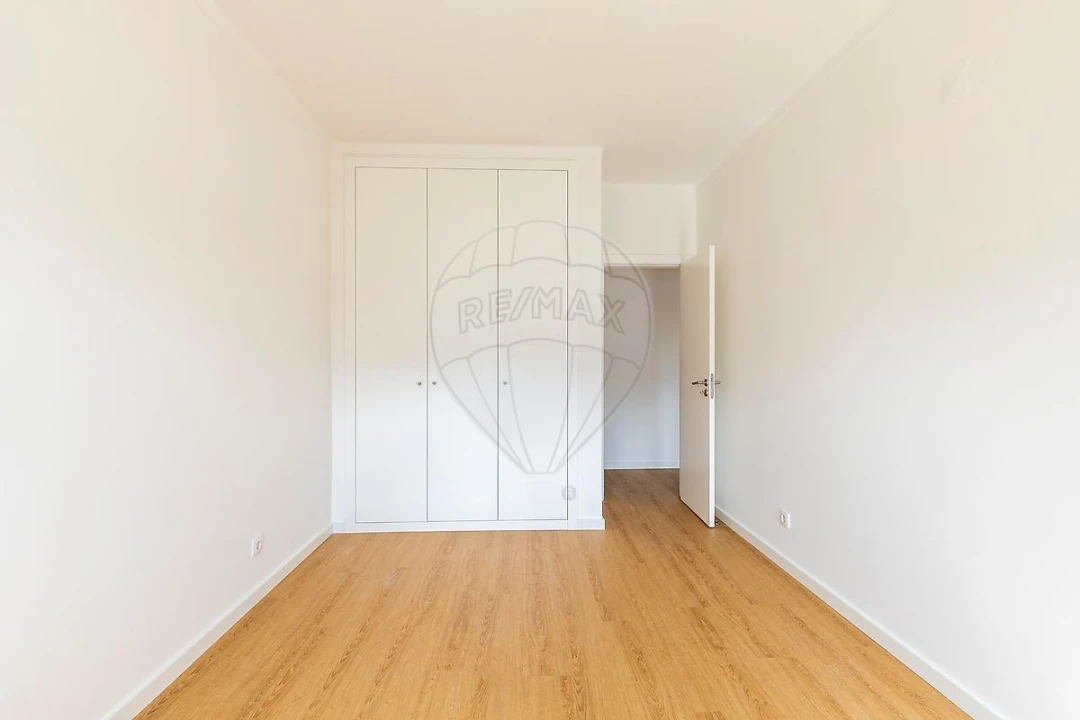 Apartamento T3 para Venda em Bombarral e Vale Covo Foto 13