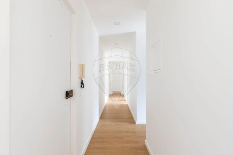 Apartamento T3 para Venda em Bombarral e Vale Covo Foto 16