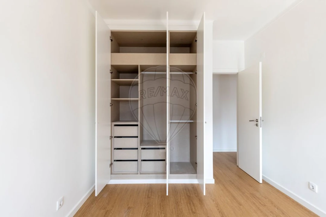 Apartamento T3 para Venda em Bombarral e Vale Covo Foto 14