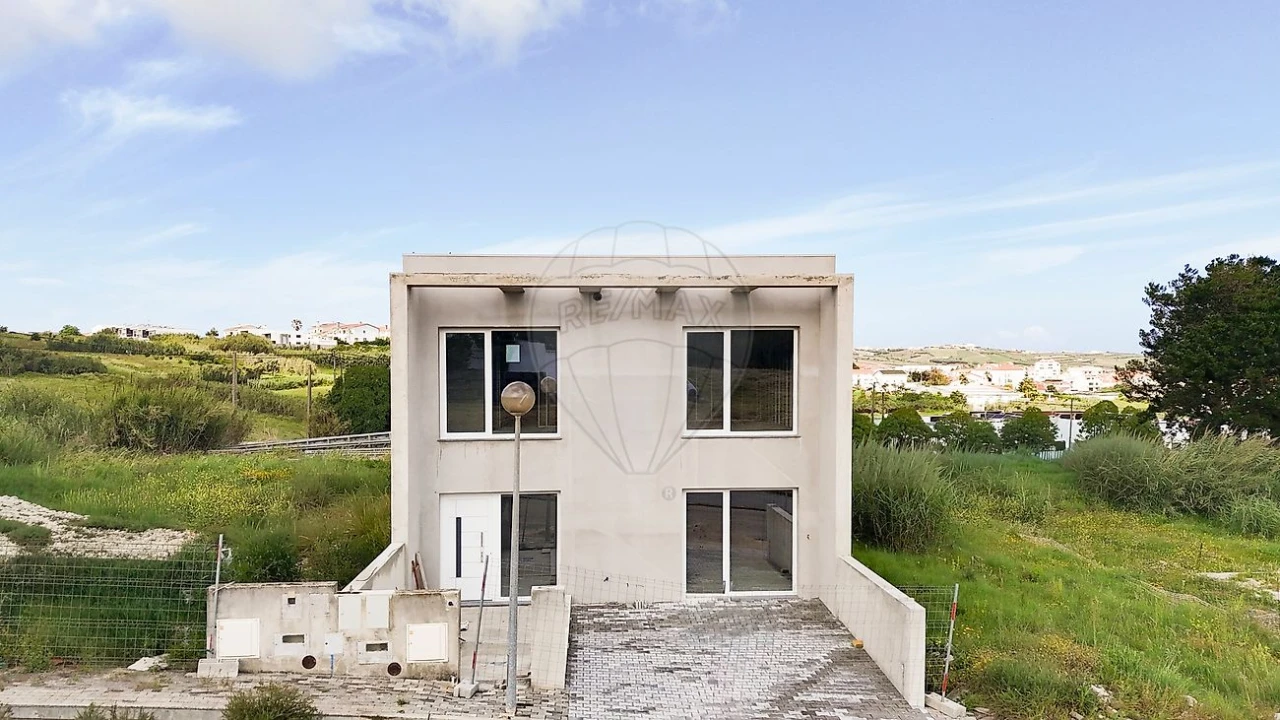 Moradia T4 para Venda em Lourinhã e Atalaia Foto 2
