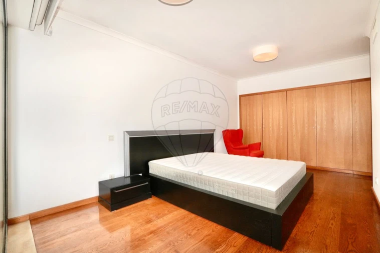 Moradia T4 para Arrendamento em Oeiras e São Julião da Barra, Paço de Arcos e Caxias Foto 28