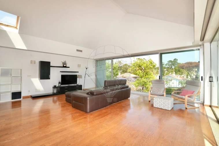 Moradia T4 para Arrendamento em Oeiras e São Julião da Barra, Paço de Arcos e Caxias Foto 9