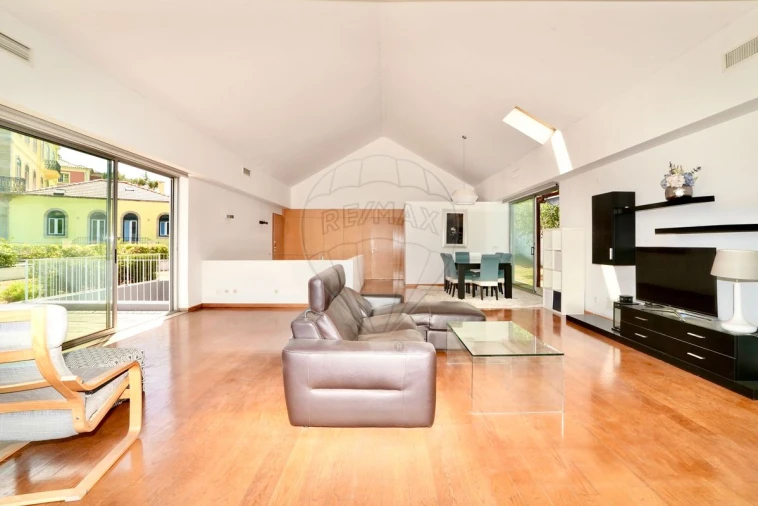 Moradia T4 para Arrendamento em Oeiras e São Julião da Barra, Paço de Arcos e Caxias Foto 14