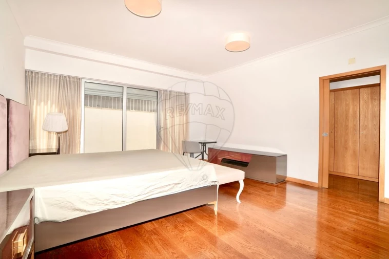 Moradia T4 para Arrendamento em Oeiras e São Julião da Barra, Paço de Arcos e Caxias Foto 24