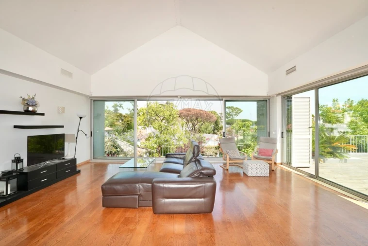 Moradia T4 para Arrendamento em Oeiras e São Julião da Barra, Paço de Arcos e Caxias Foto 7