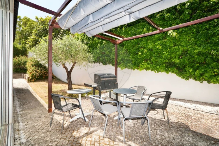 Moradia T4 para Arrendamento em Oeiras e São Julião da Barra, Paço de Arcos e Caxias Foto 17