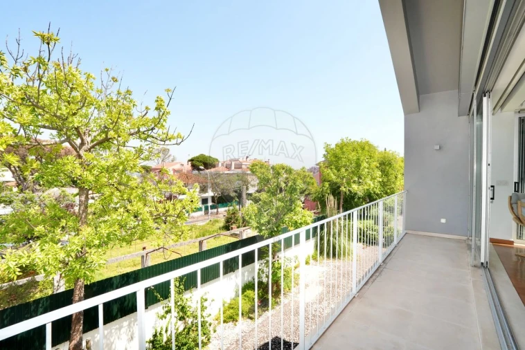 Moradia T4 para Arrendamento em Oeiras e São Julião da Barra, Paço de Arcos e Caxias Foto 12