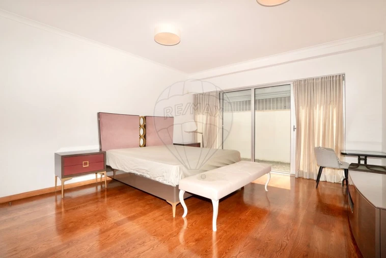 Moradia T4 para Arrendamento em Oeiras e São Julião da Barra, Paço de Arcos e Caxias Foto 25