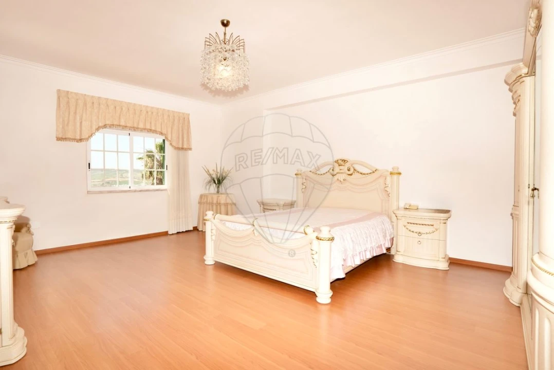 Moradia T5 para Venda em Arruda dos Vinhos Foto 11