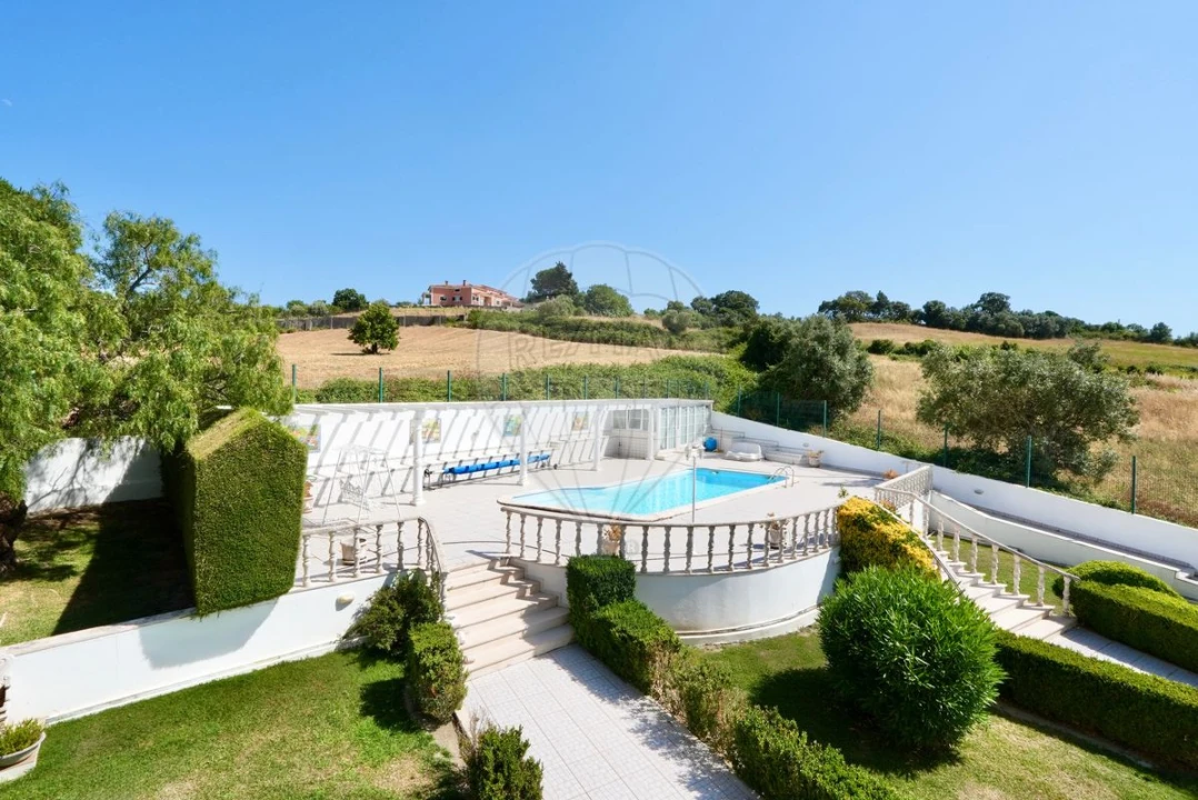 Moradia T5 para Venda em Arruda dos Vinhos Foto 3