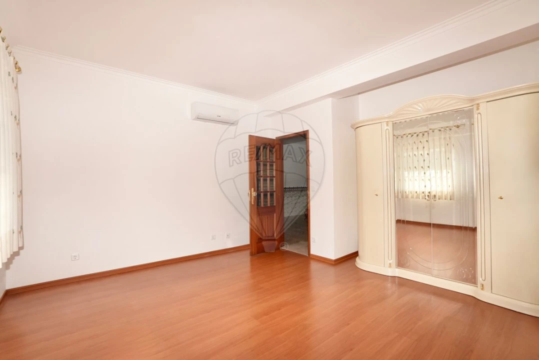 Moradia T5 para Venda em Arruda dos Vinhos Foto 19