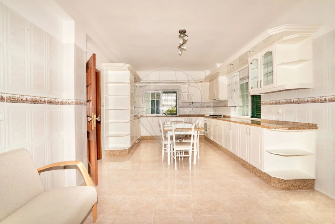 Moradia T5 para Venda em Arruda dos Vinhos Foto 8