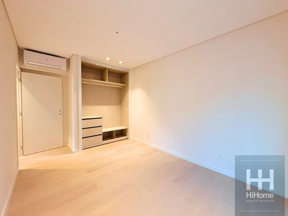 Apartamento T3 para Venda em São Martinho Foto 32