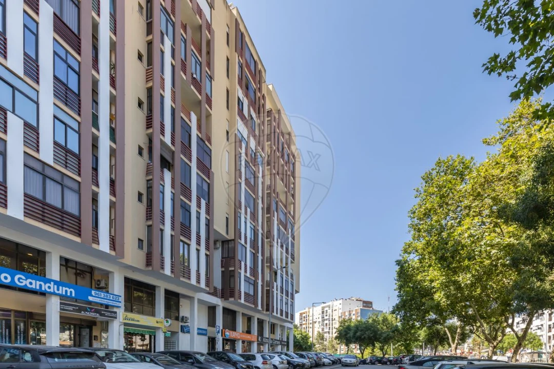 Apartamento T3 para Venda em Almada, Cova da Piedade, Pragal e Cacilhas Foto 27
