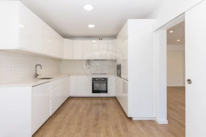 Apartamento T3 para Venda em Almada, Cova da Piedade, Pragal e Cacilhas