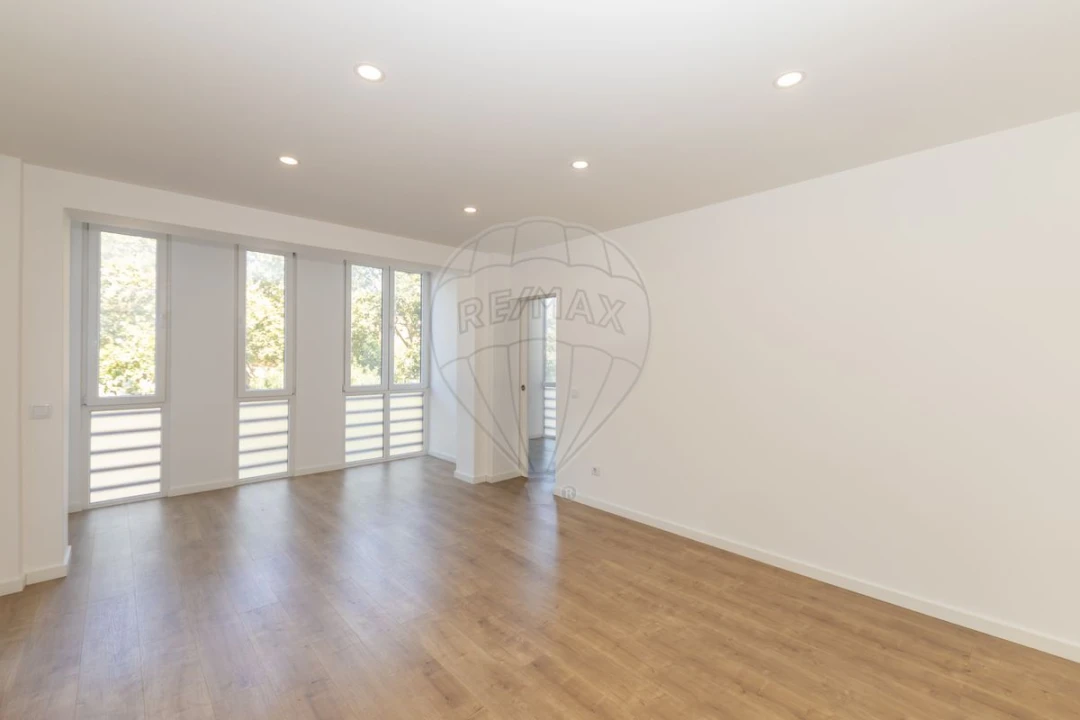 Apartamento T3 para Venda em Almada, Cova da Piedade, Pragal e Cacilhas Foto 20