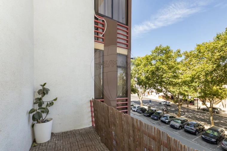 Apartamento T3 para Venda em Almada, Cova da Piedade, Pragal e Cacilhas Foto 19