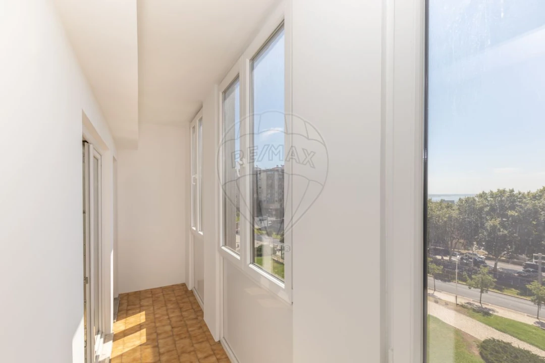 Apartamento T3 para Venda em Almada, Cova da Piedade, Pragal e Cacilhas Foto 11