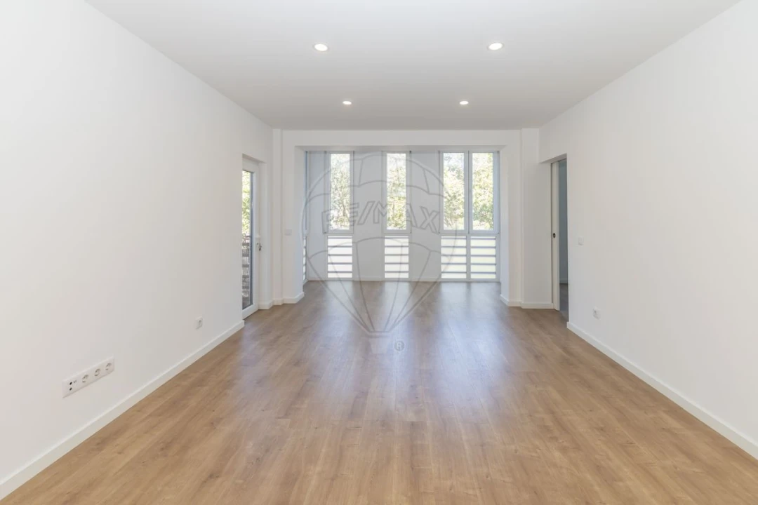 Apartamento T3 para Venda em Almada, Cova da Piedade, Pragal e Cacilhas Foto 16