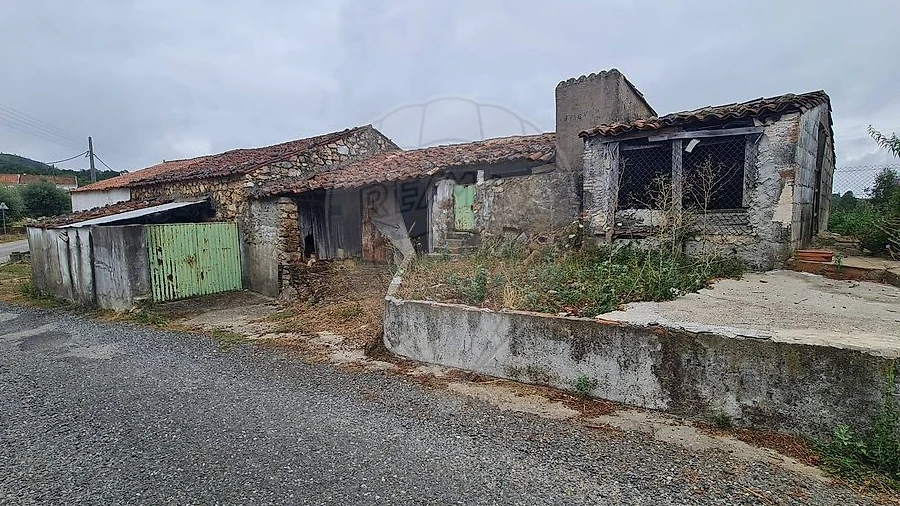 Armazém para Venda em Amendoa