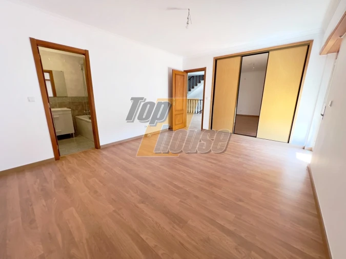 Moradia T4 para Venda em Sesimbra (Castelo) Foto 20