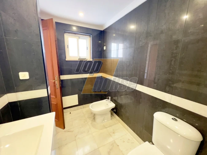 Moradia T4 para Venda em Sesimbra (Castelo) Foto 23