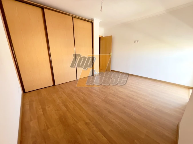 Moradia T4 para Venda em Sesimbra (Castelo) Foto 24