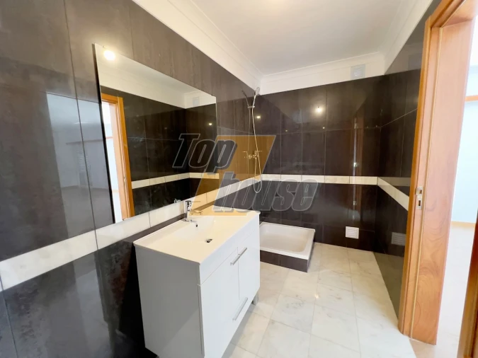 Moradia T4 para Venda em Sesimbra (Castelo) Foto 30