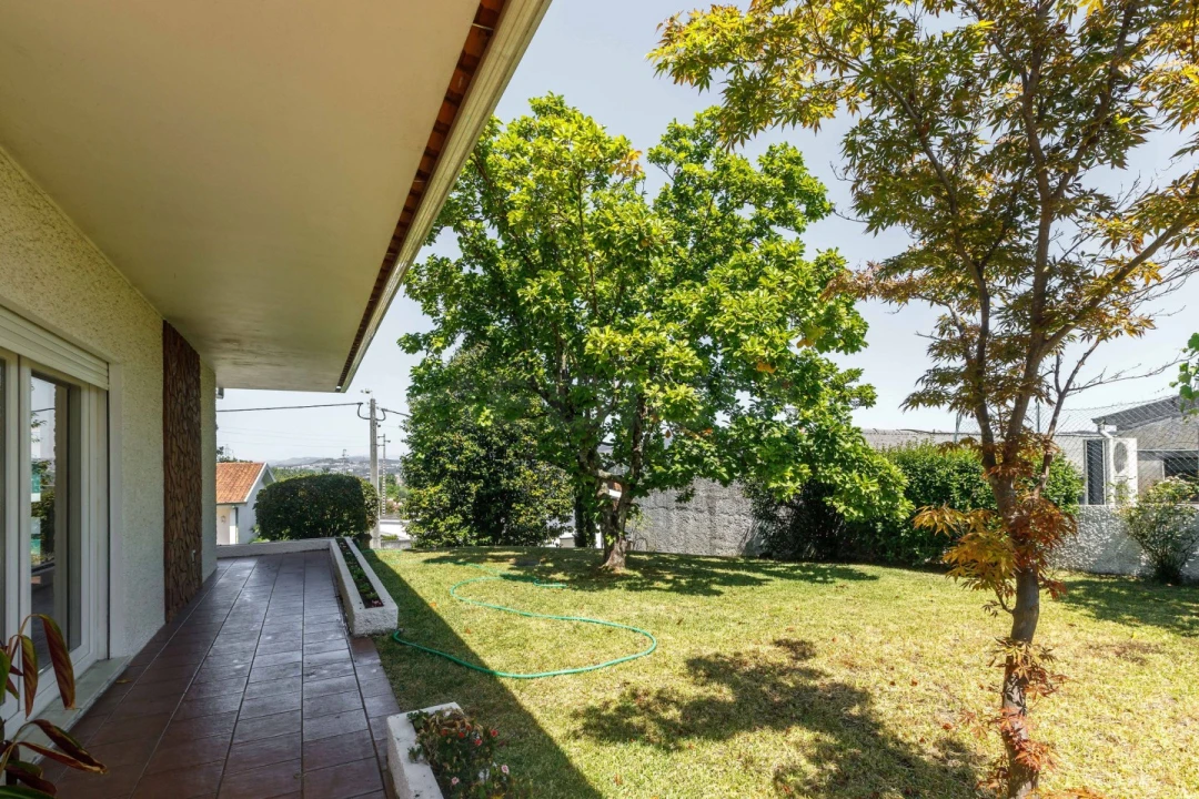 Moradia T4 para Venda em Oliveira (São Mateus) Foto 4