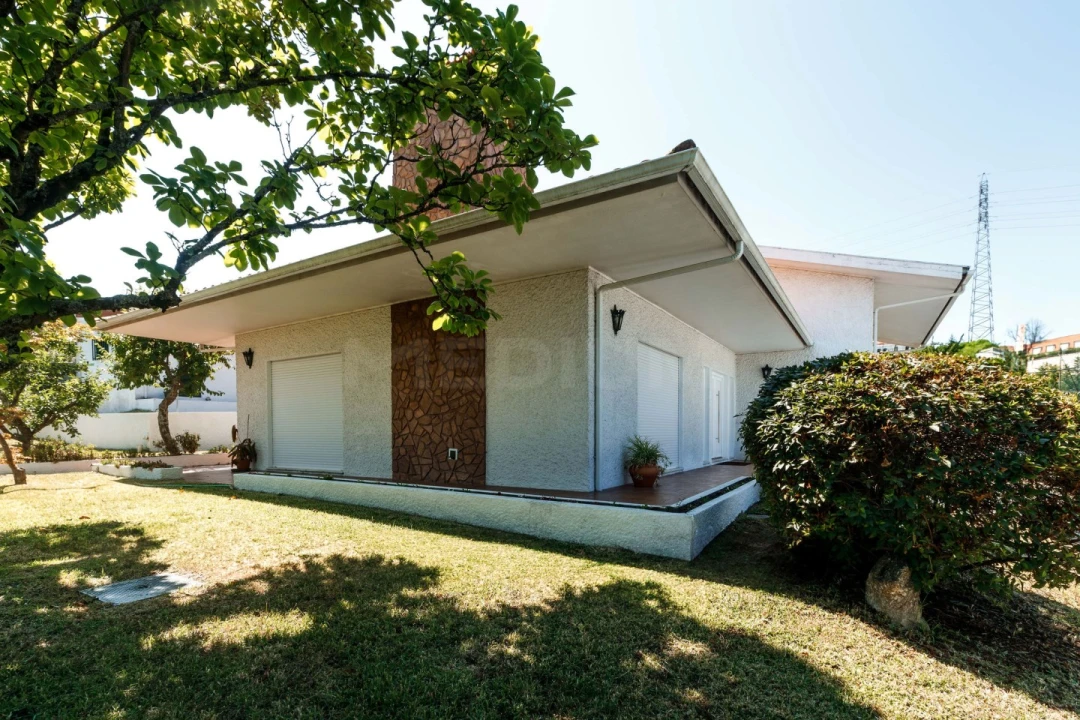 Moradia T4 para Venda em Oliveira (São Mateus) Foto 2