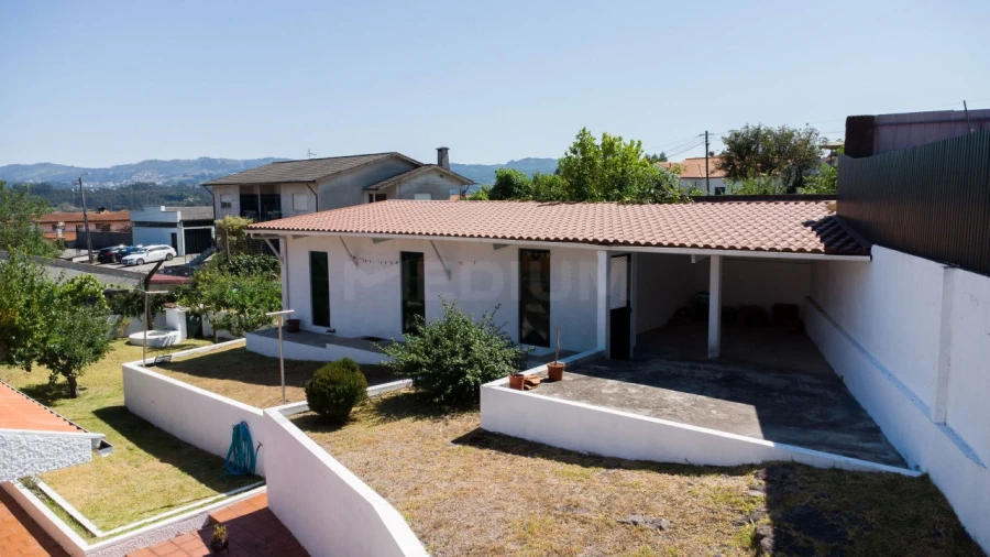 Moradia T4 para Venda em Oliveira (São Mateus) Foto 23