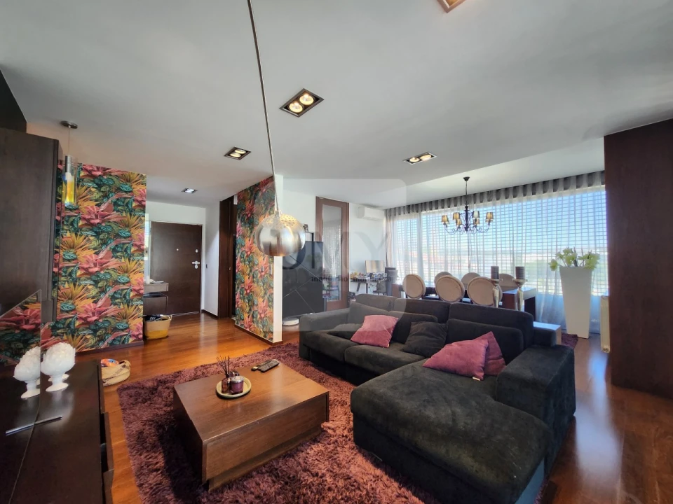 Apartamento T3 para Venda em Mateus Foto 4