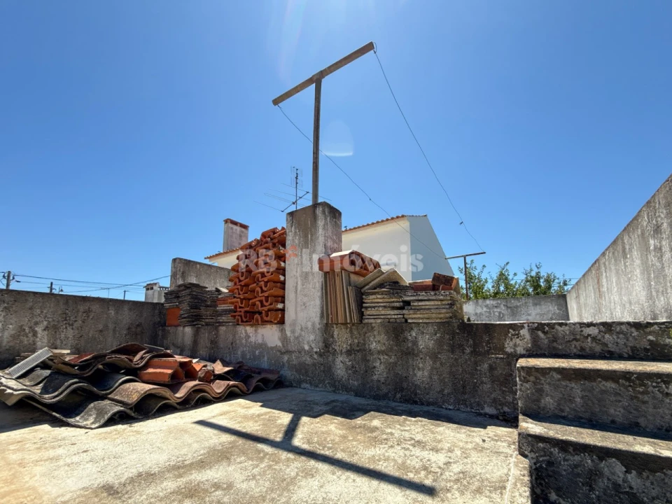 Moradia T3 para Venda em Tramagal Foto 33